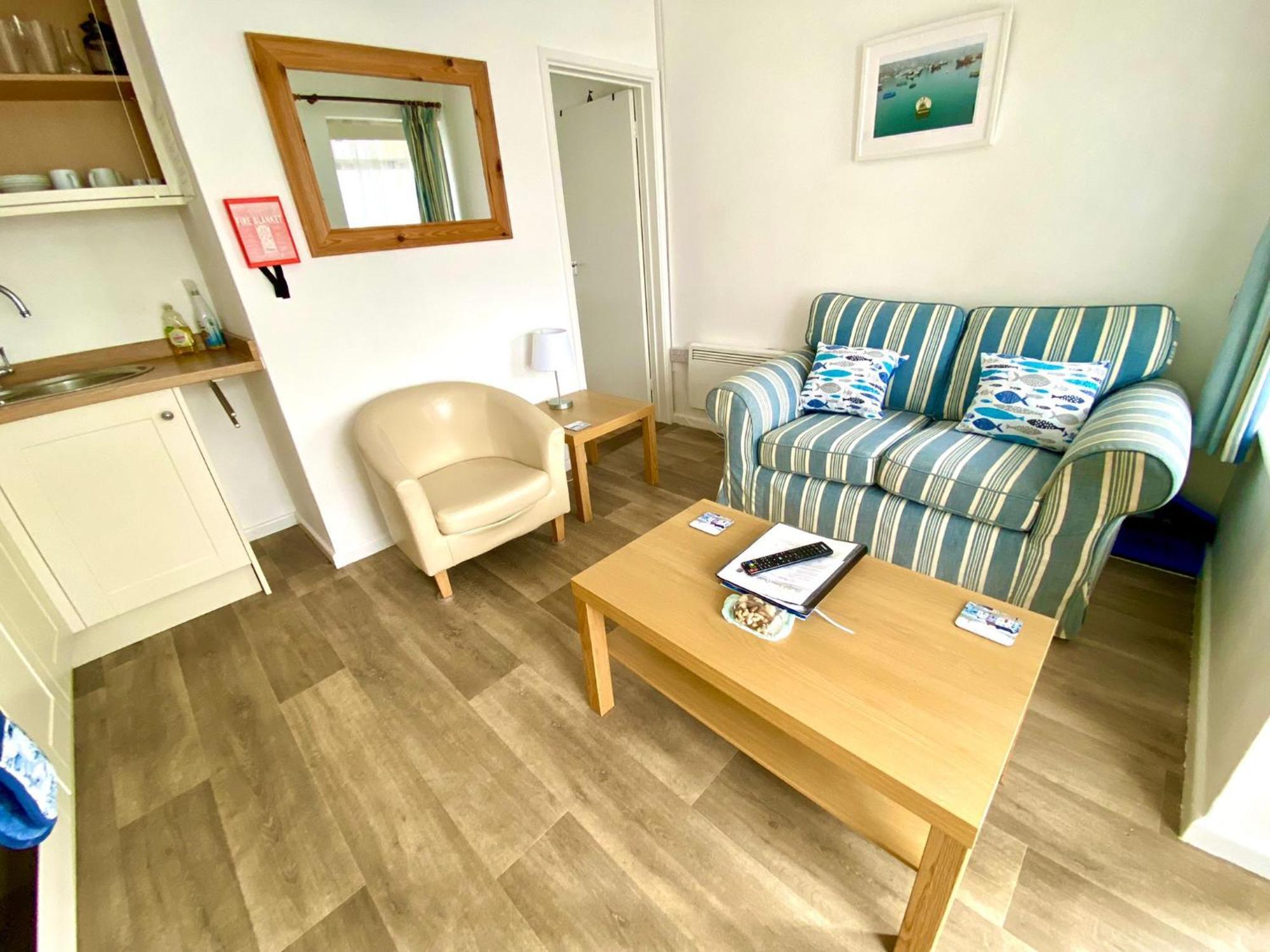 Golden Acre Jurassic Coastal Lodges ,Eype Bridport Exterior foto