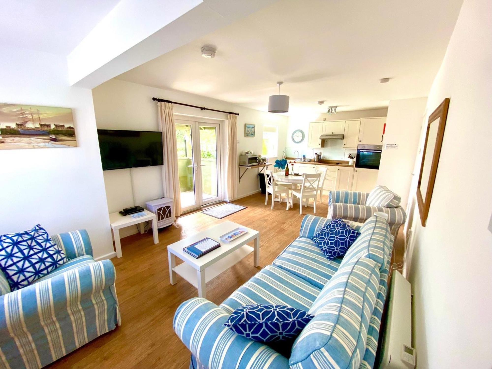 Golden Acre Jurassic Coastal Lodges ,Eype Bridport Exterior foto