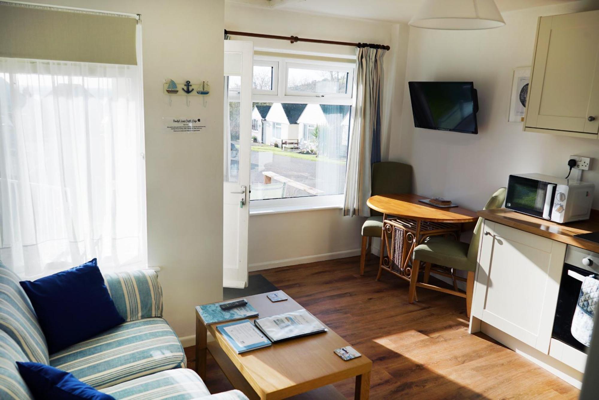 Golden Acre Jurassic Coastal Lodges ,Eype Bridport Exterior foto